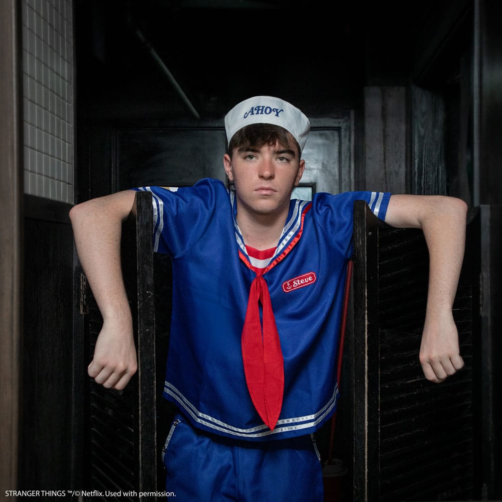 Stranger Things: Scoops Ahoy Steve Costume