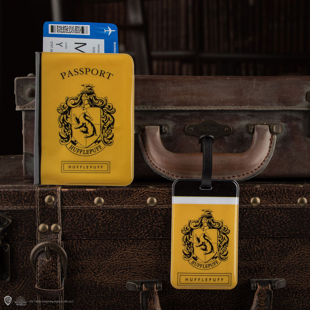Harry Potter Passport Case & Luggage Tag Set Hufflepuff    