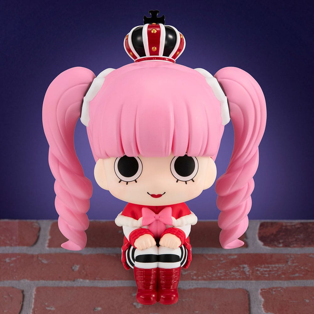 One Piece Look Up PVC Statue Perona 11 cm         
