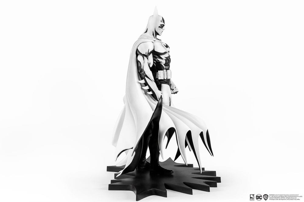 Batman PX PVC Statue 1/8 SDCC 2024 Batman Black & White Version 27 cm  