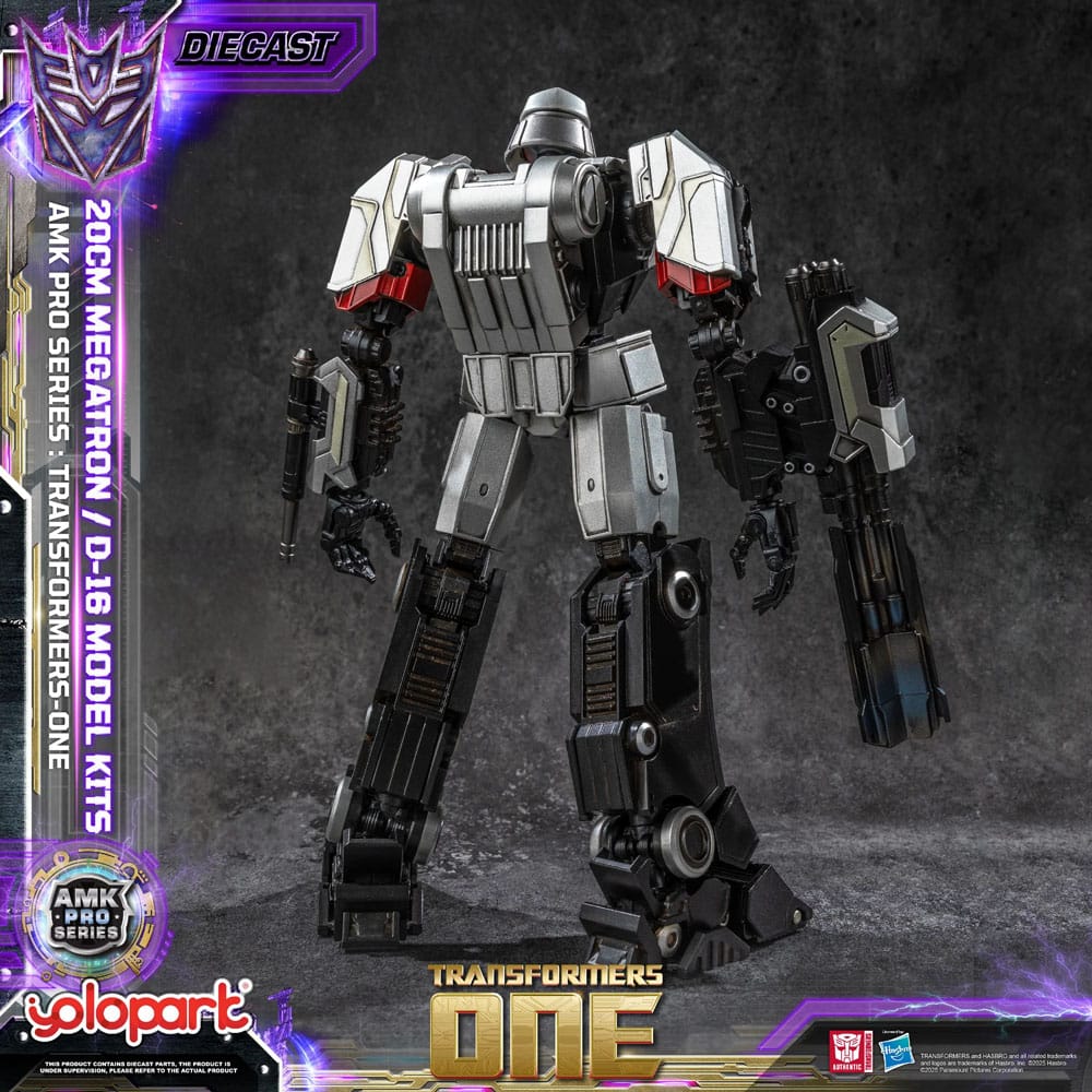 Transformers: Generation One AMK Pro Series Plastic Model Kit D-16/Megatron Final Form 20 cm 