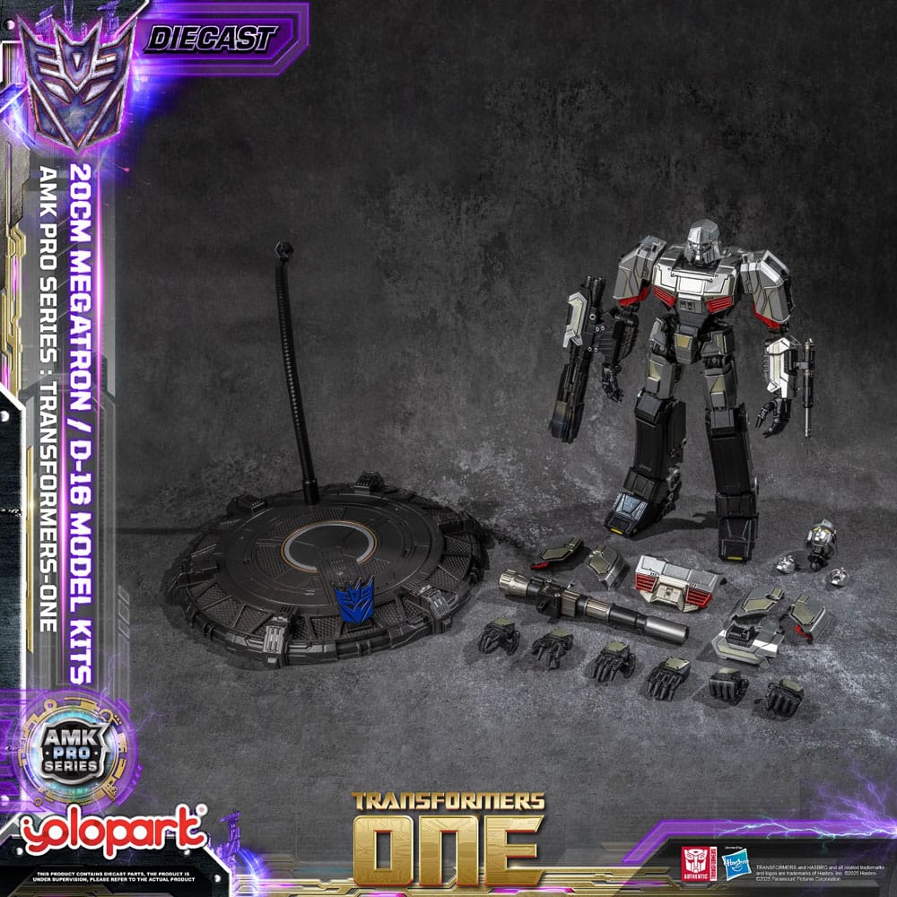 Transformers: Generation One AMK Pro Series Plastic Model Kit D-16/Megatron Final Form 20 cm 